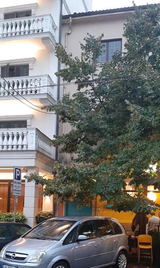Yes2 Apartment Tiranë Ngoại thất bức ảnh